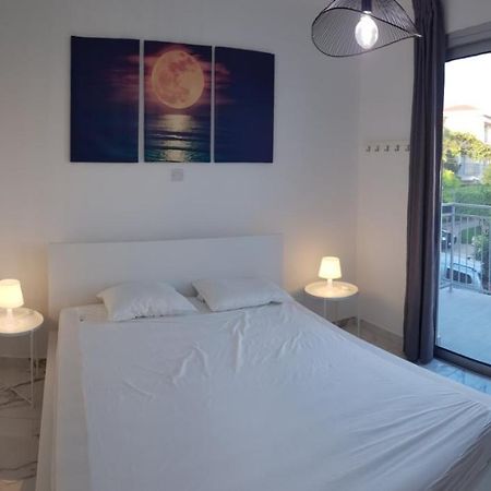 Eros Maisonette In Latchi Area Just 700 Meters Or One-Minute Drive From Polis Municipal Beach Exterior photo