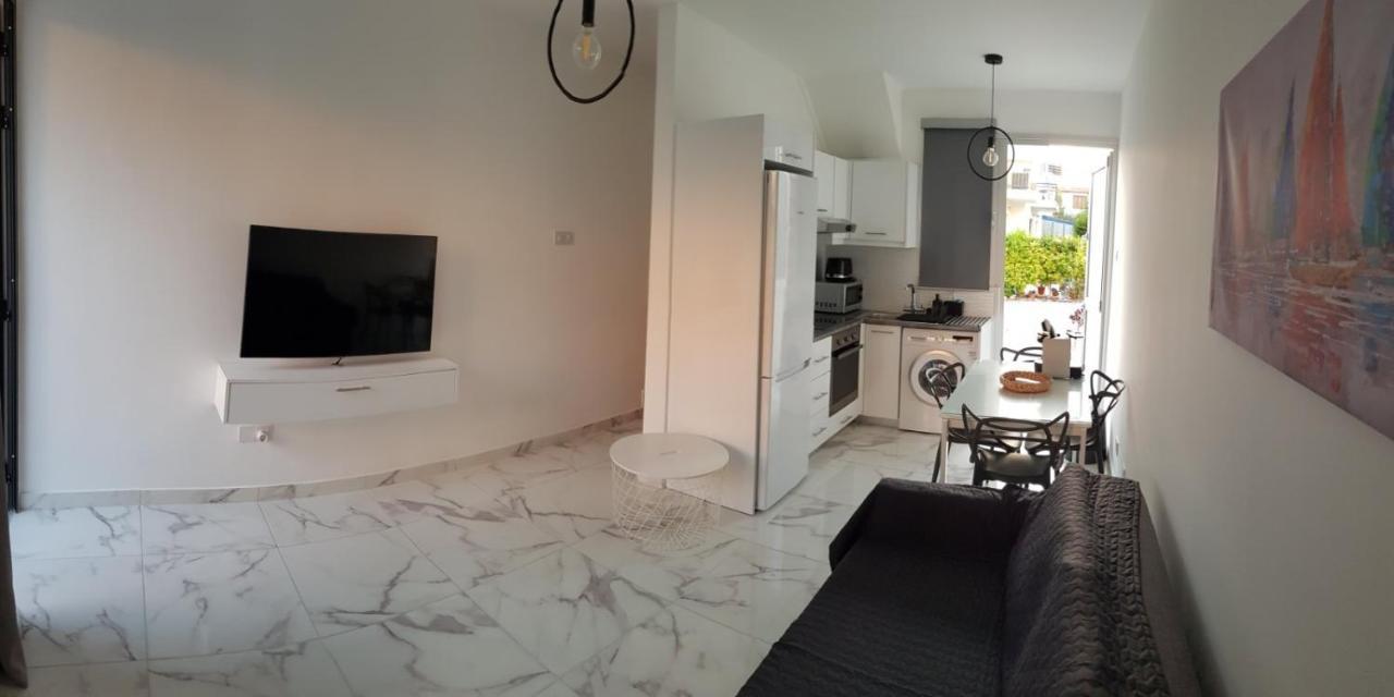 Eros Maisonette In Latchi Area Just 700 Meters Or One-Minute Drive From Polis Municipal Beach Exterior photo